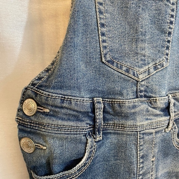 Silver Jeans Co.  Nisha Denim Overalls Med Wash Girls 7 - Picture 7 of 11